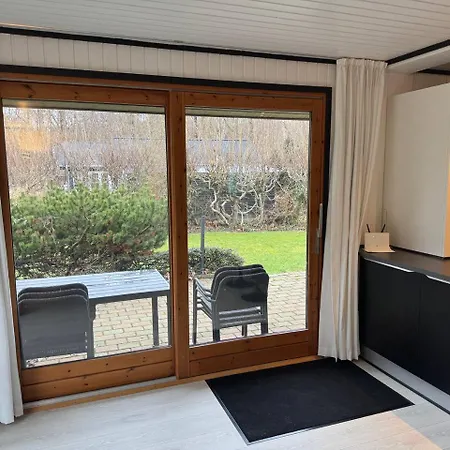 Modern Beachside Retreat In Marielyst 2br Apartment