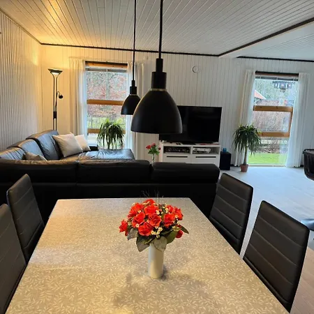 Modern Beachside Retreat In Marielyst 2br *