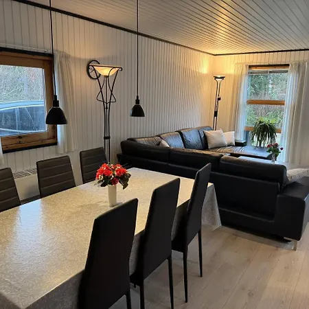 Modern Beachside Retreat In Marielyst 2br Boto By