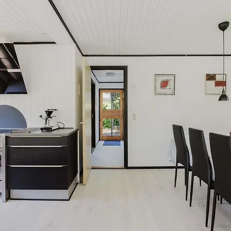 Apartman Modern Beachside Retreat In Marielyst 2br Bøtø By