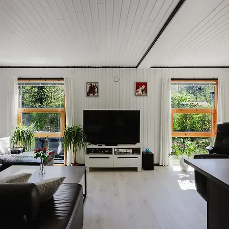Modern Beachside Retreat In Marielyst 2br Apartman