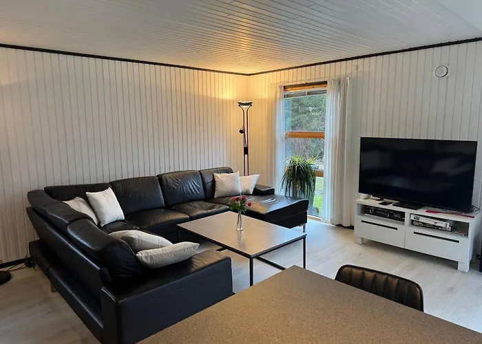 Modern Beachside Retreat In Marielyst 2br Apartamento