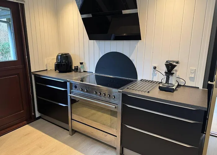 Apartment Modern Beachside Retreat In Marielyst 2br Boto By