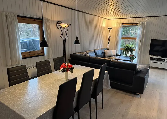 Modern Beachside Retreat In Marielyst 2br Boto By